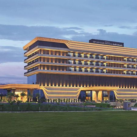 Gift City Club, A Member Of Radisson Individuals Gandhinagar Eksteriør bilde