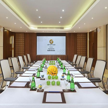 Gift City Club, A Member Of Radisson Individuals Gandhinagar Eksteriør bilde