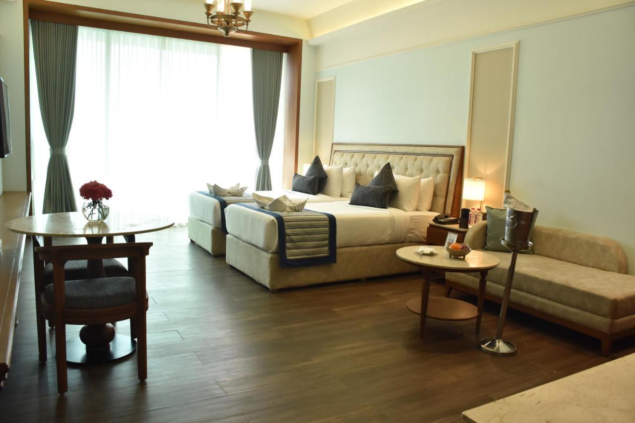 Gift City Club, A Member Of Radisson Individuals Gandhinagar Eksteriør bilde