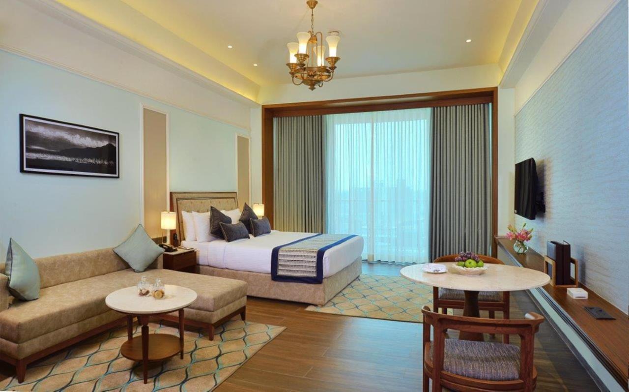 Gift City Club, A Member Of Radisson Individuals Gandhinagar Eksteriør bilde