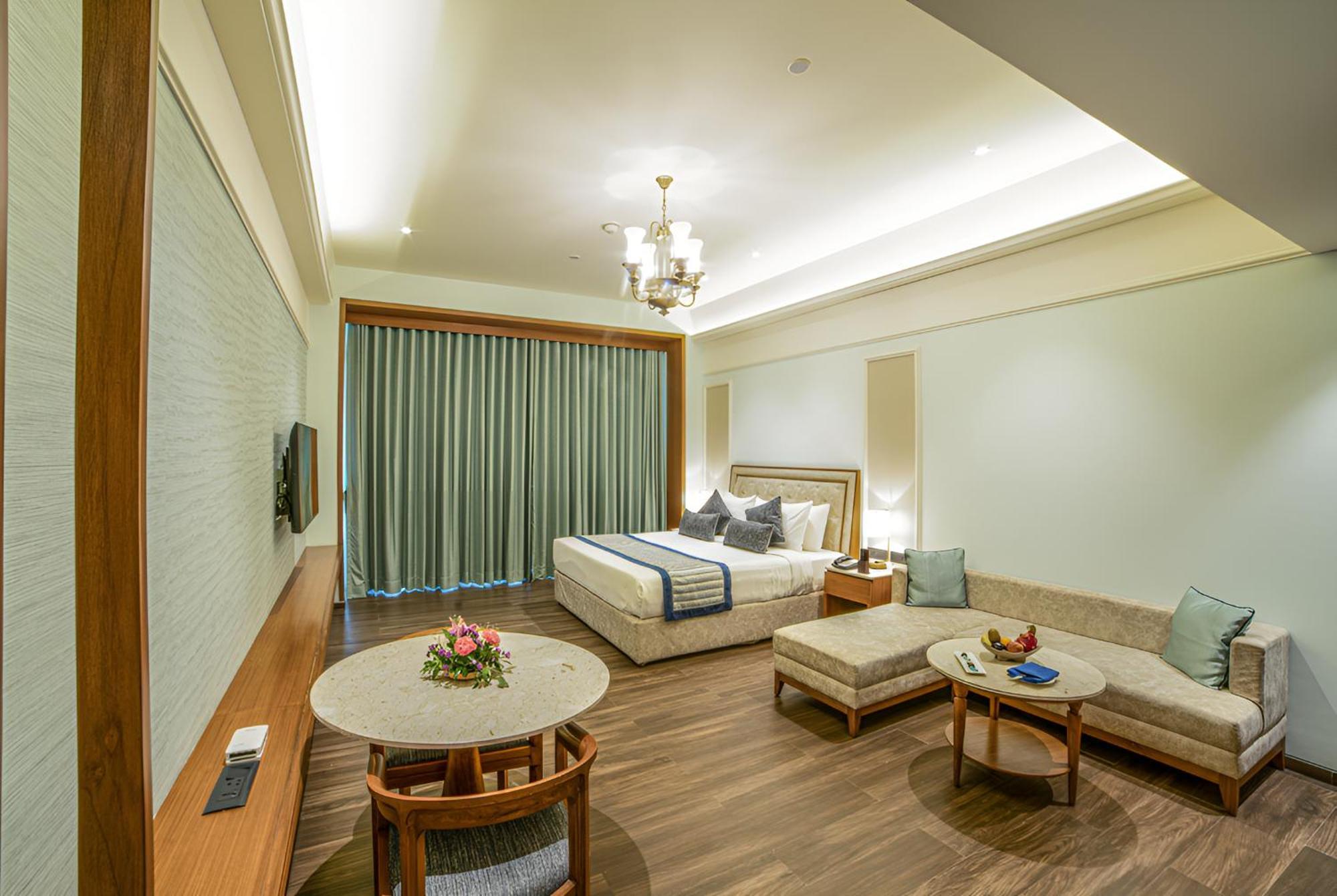 Gift City Club, A Member Of Radisson Individuals Gandhinagar Eksteriør bilde